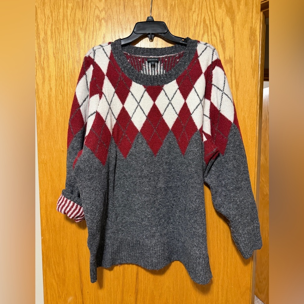 torrid Gray Crewneck Sweater with Burgundy & White Argyle